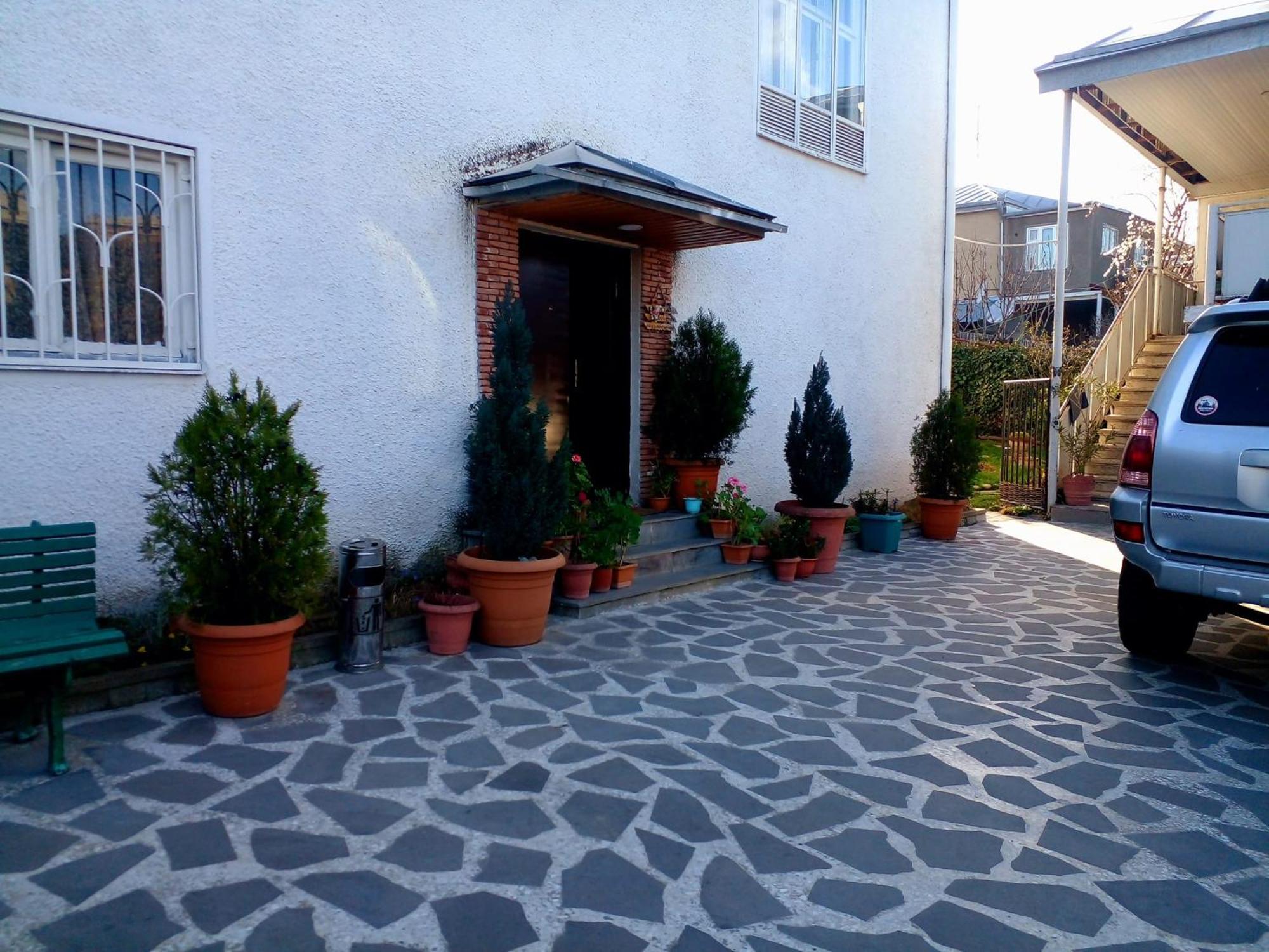 Guesthouse Giorgi Telavi Exterior foto