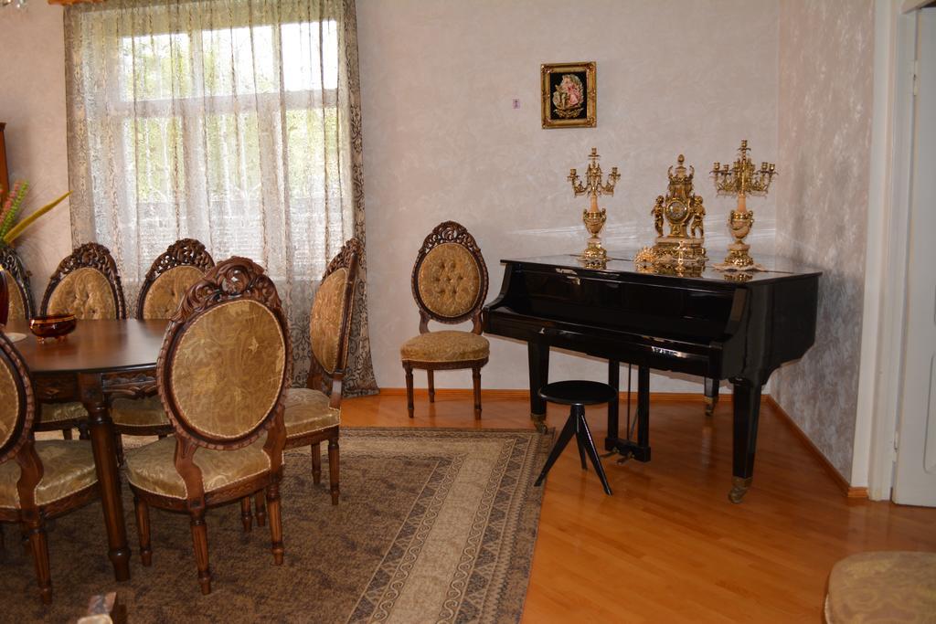 Guesthouse Giorgi Telavi Exterior foto