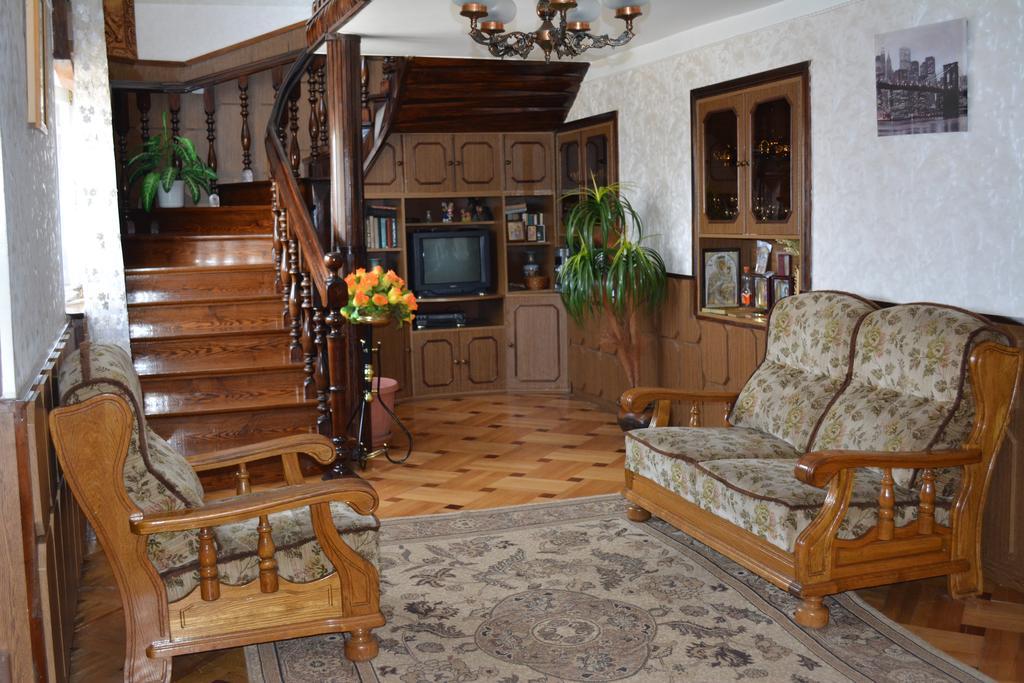 Guesthouse Giorgi Telavi Exterior foto