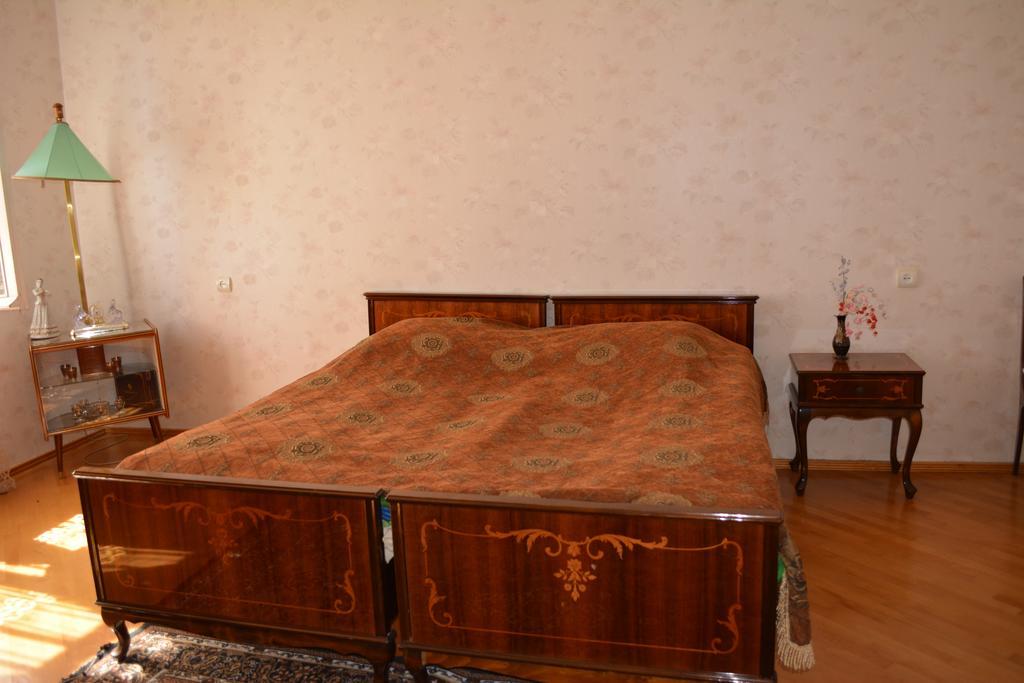 Guesthouse Giorgi Telavi Exterior foto